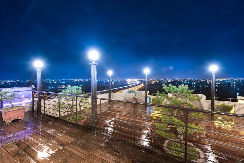 Shandori Hotel Джиаоси Екстериор снимка