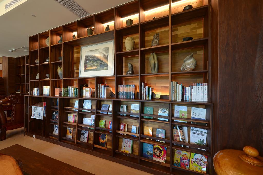 Shandori Hotel Джиаоси Екстериор снимка